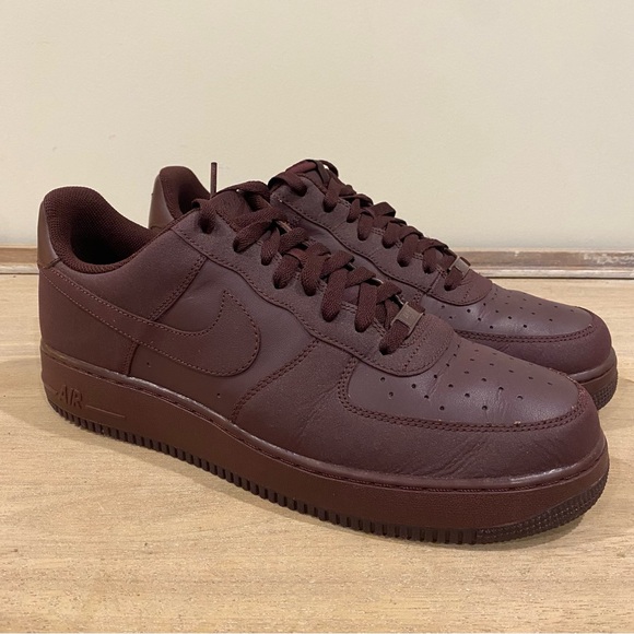 burgundy air force 1 low top